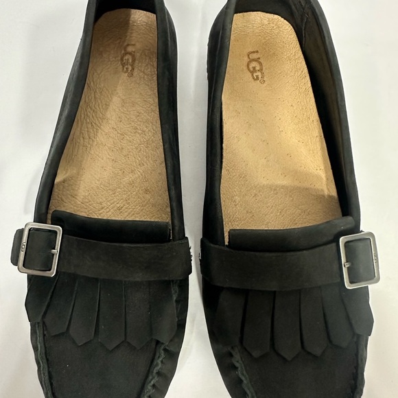 UGG Women's Black Loafers size 8 pre owned Exellent condition. - Picture 3 of 7